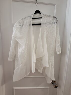 Creation White Lace Open Front Waterfall Cardigan - Size L